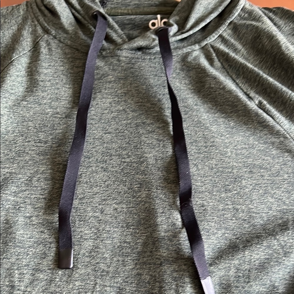 ALO Yoga Green and Black conquer hoodie M - Picture 4 of 7